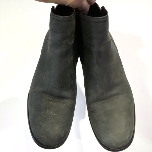 COLE HAAN / matte black ankle bootie - Picture 3 of 9